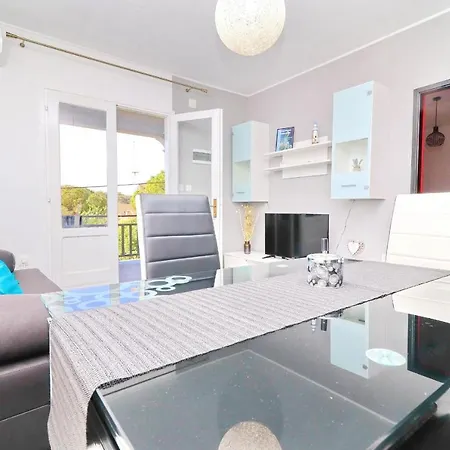 Marjana - Two Bedroom With Terrace And Partial Sea... *