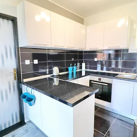 Marjana - Two Bedroom With Terrace And Partial Sea... 프리즈바